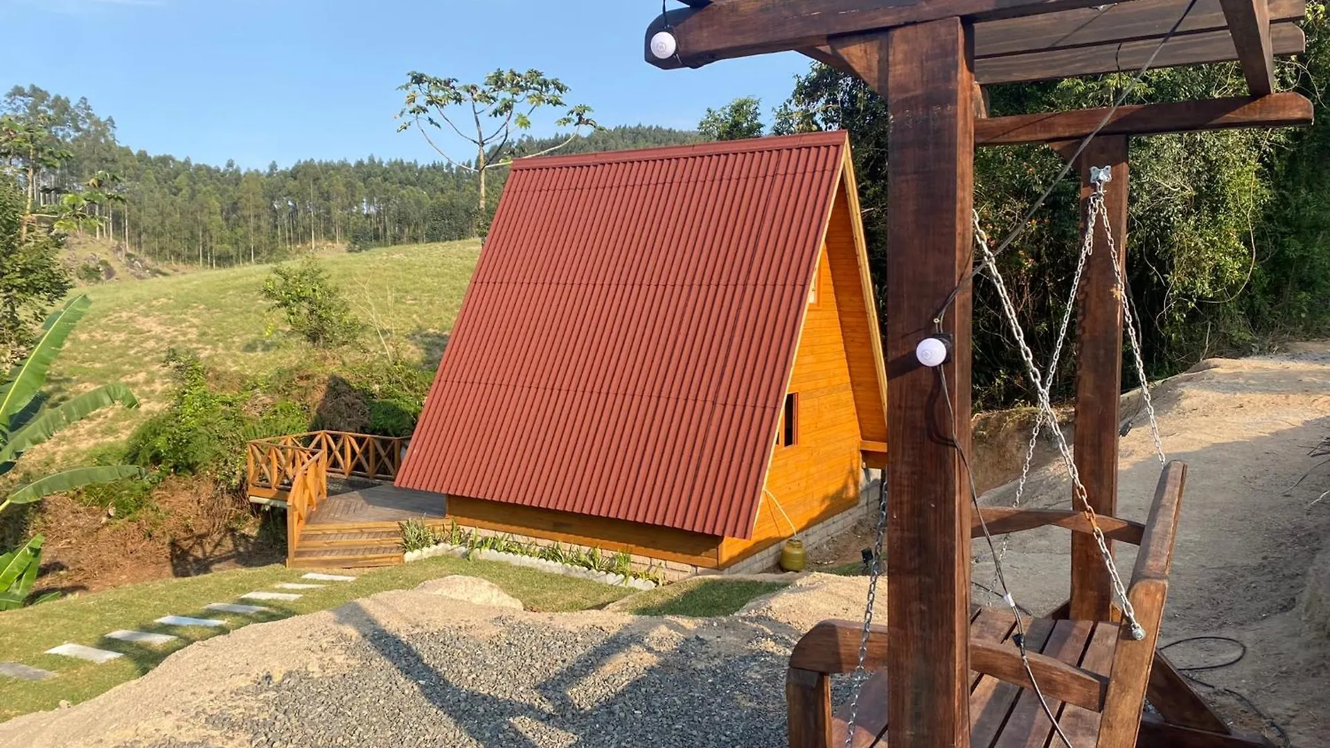 Chale Miraflores Em Sao Martinho Com Vista Para As Montanhas