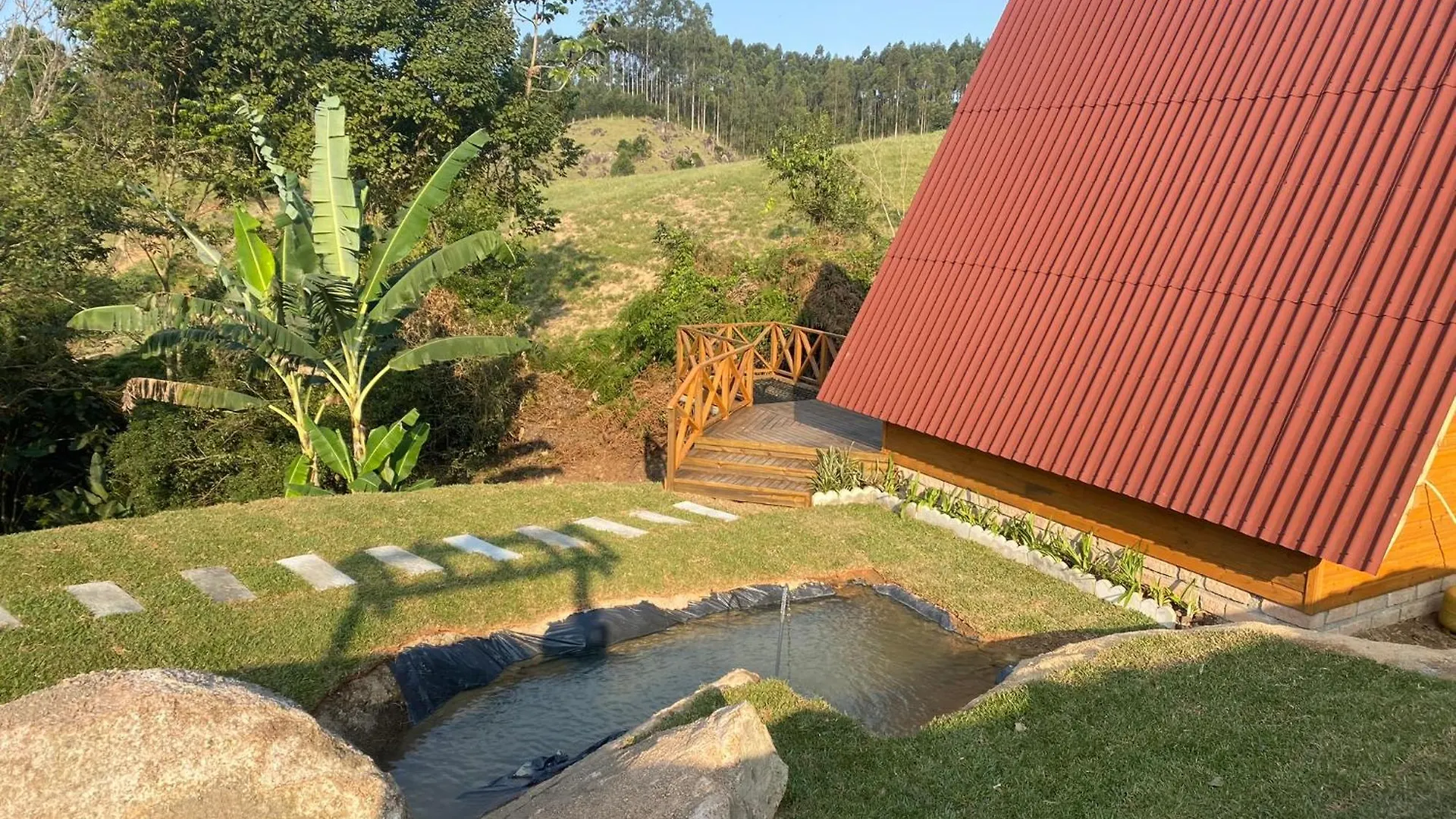 Chale Miraflores Em Sao Martinho Com Vista Para As Montanhas